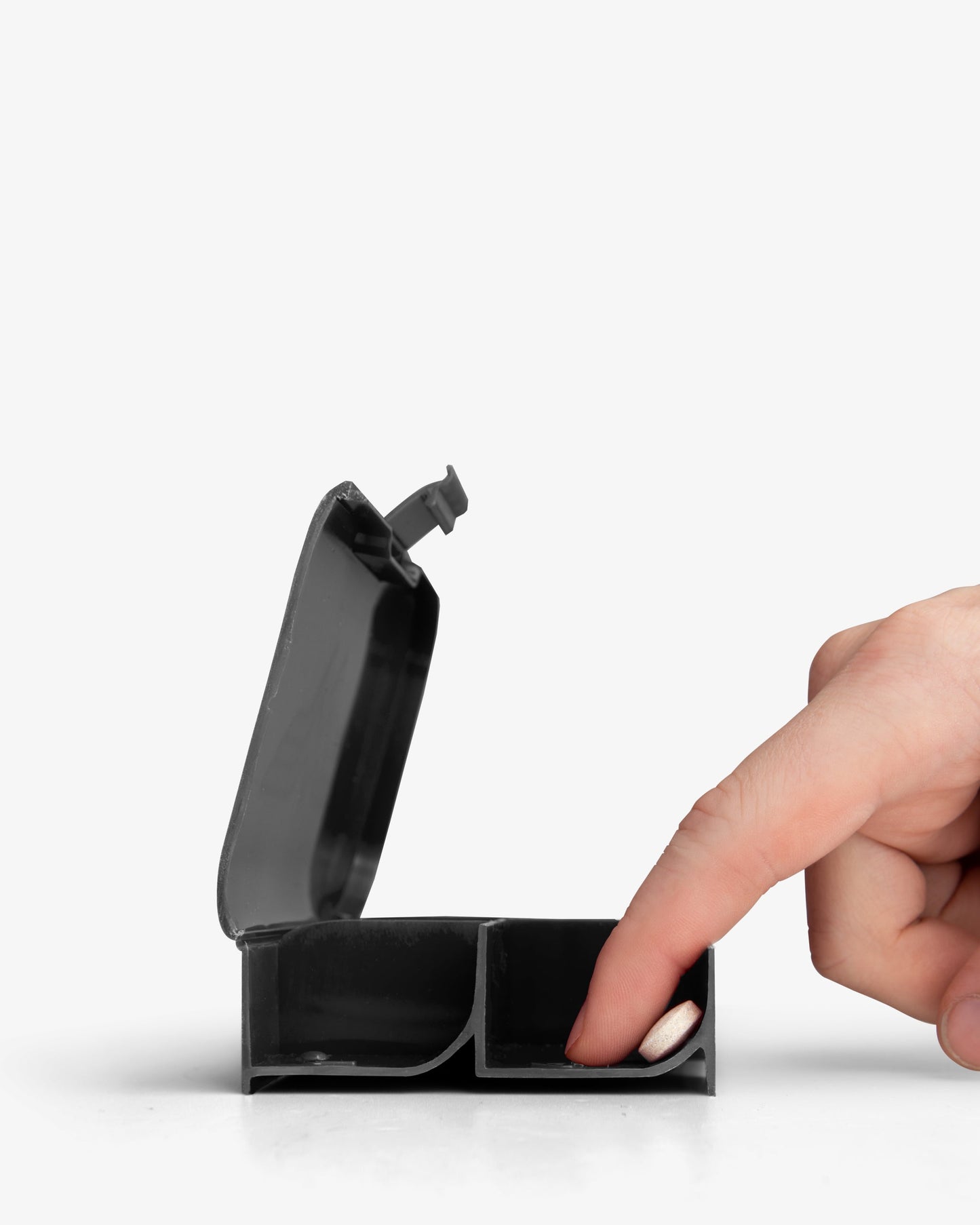 pill-box-organizer-black-m2 Smartshake_PillBox_Organizer_Black_curved_pillbox_3100e284-4f07-427a-a368-b3ec4d2d407a.jpg