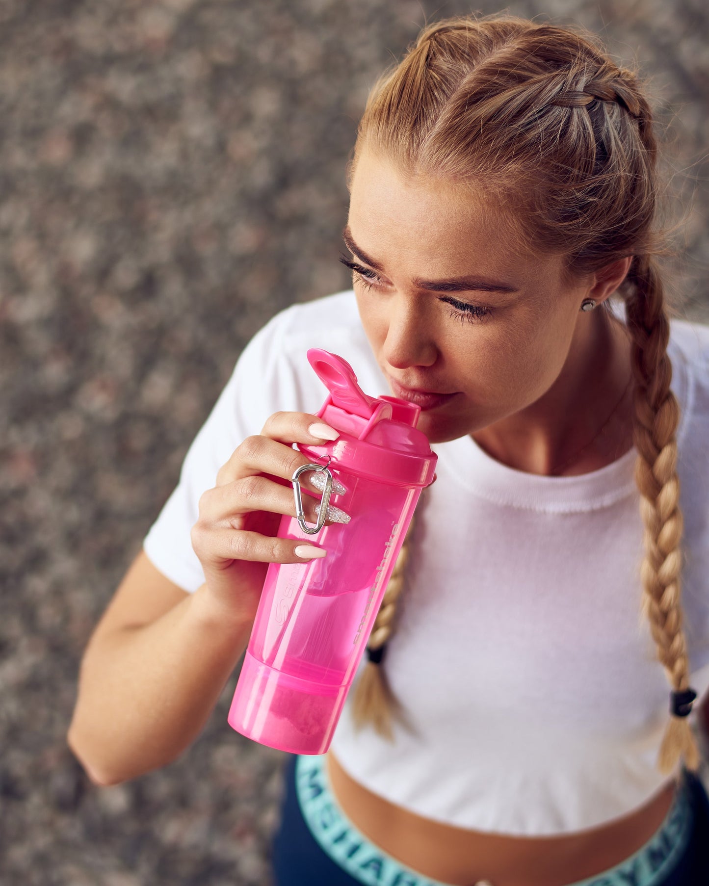 slim-pink-g9 Smartshake_Slim_pink_lifestyle.jpg