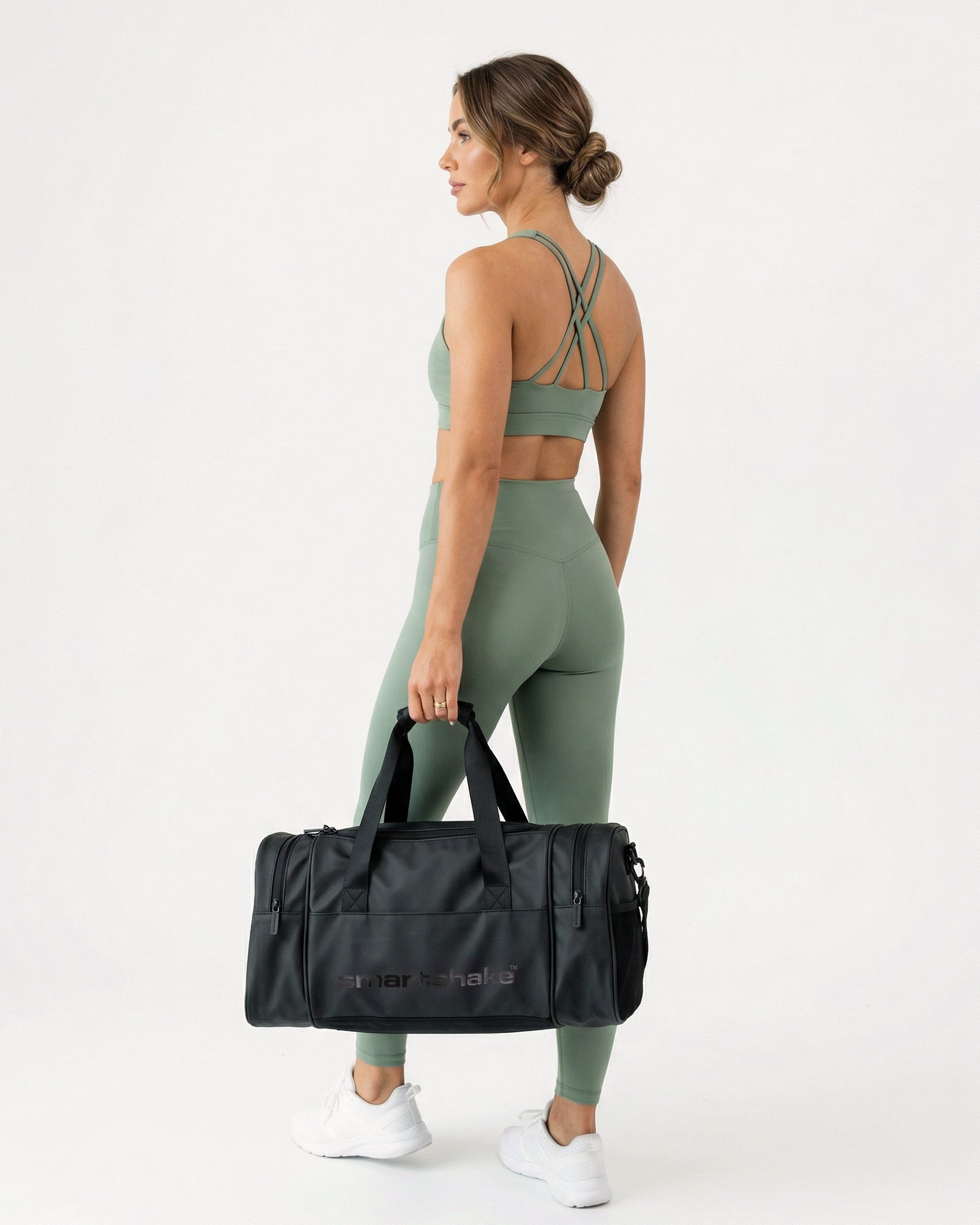 gym-bag-black-x7 Smartshake_GymBag_Black_lifestyle4_39cb3c06-8267-4a3c-8ba4-17ffef457cbf.jpg