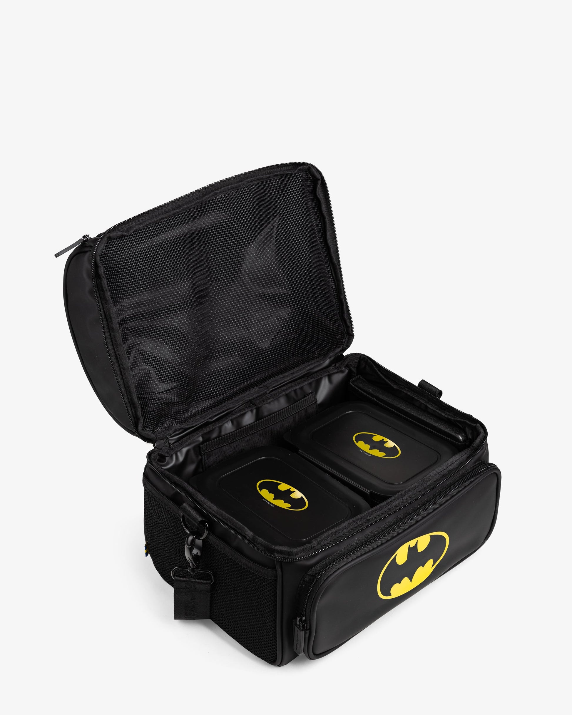 meal-prep-bag-batman-with-4-food-containers-and-2-ice-packs-o6 Smartshake_Meal_Prep_Bag_Batman_open.jpg