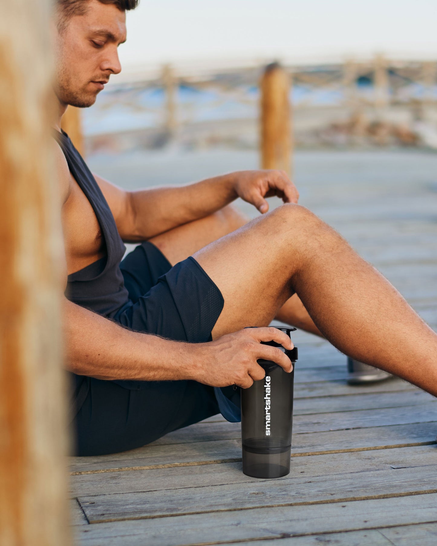 original2go-one-gunsmoke-black-v5 Smartshake_Original2Go-ONE-Gunsmoke-Black_lifestyle2.jpg