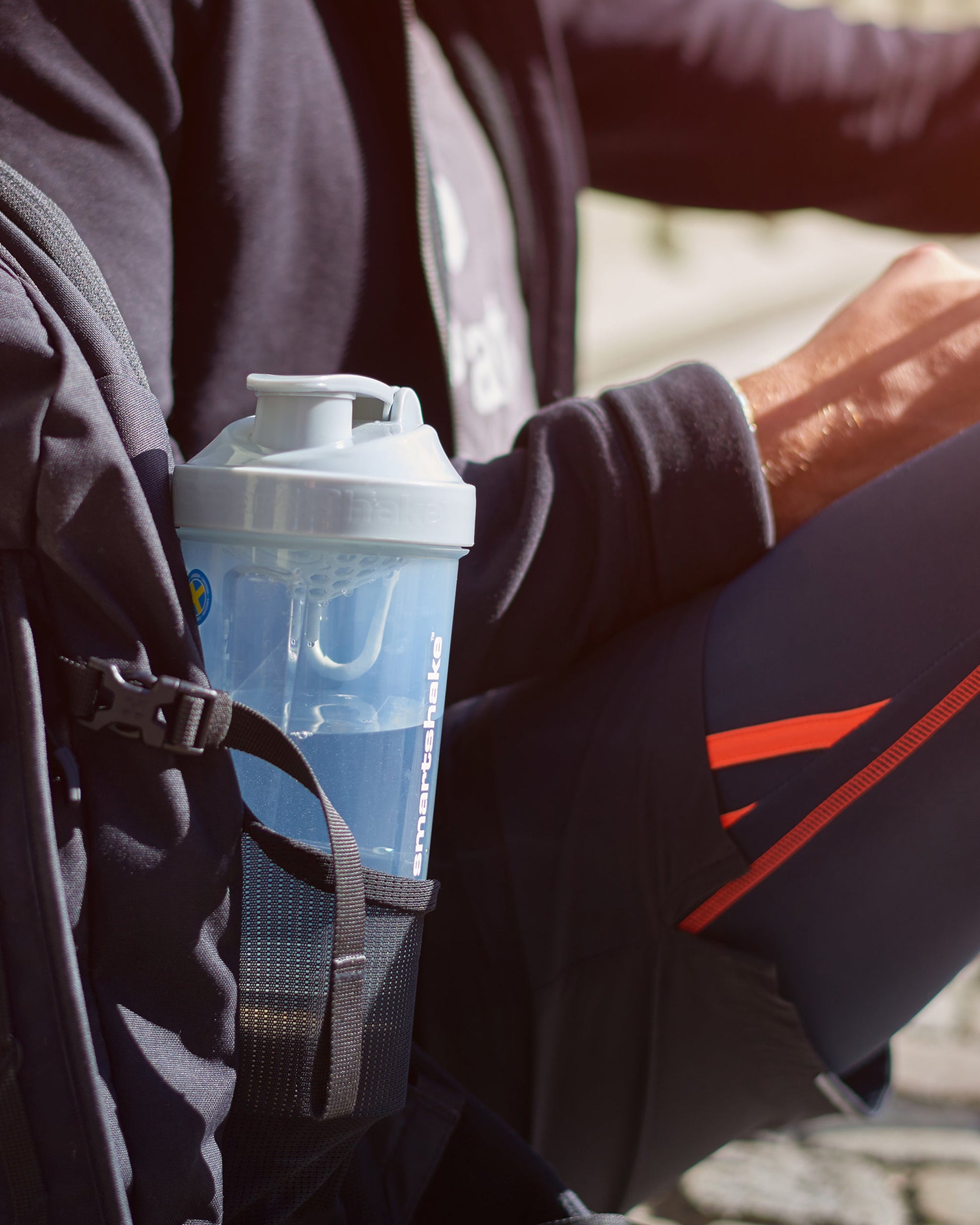 original2go-one-mist-gray-v9 Smartshake_Original2GoONE_Mist_Gray_lifestyle.jpg
