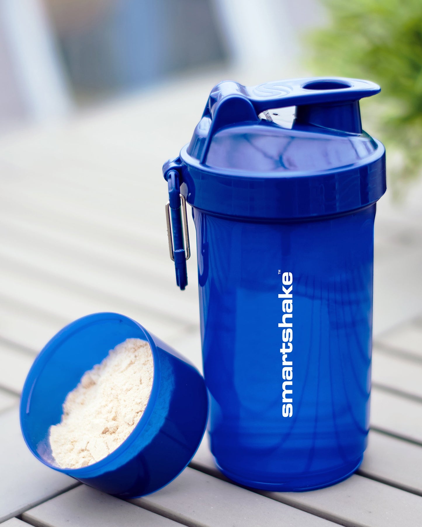 original2go-one-navy-blue-h5 Smartshake_Original2GoONE_Navy_Blue_lifestyle.jpg